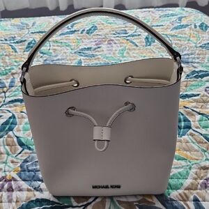 Michael Kors White Bucket Bag
